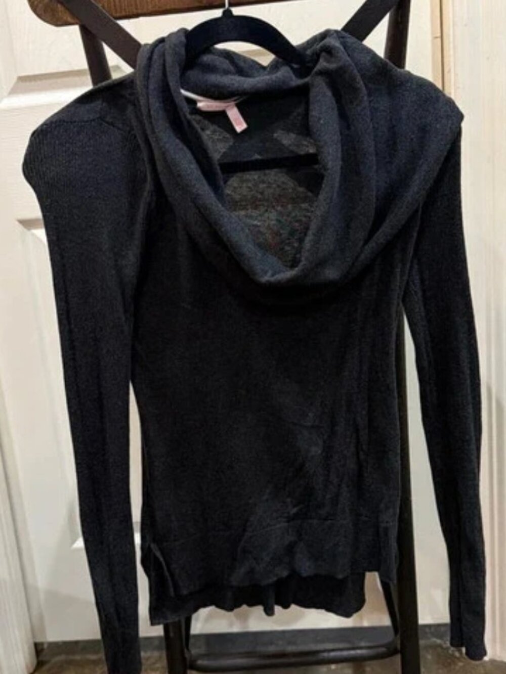 VS Women’s Cowl Neck long sleeve sweater - size small - dark gray
